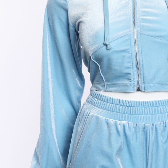 Chic Velour Tracksuit - Picture 3 of 4